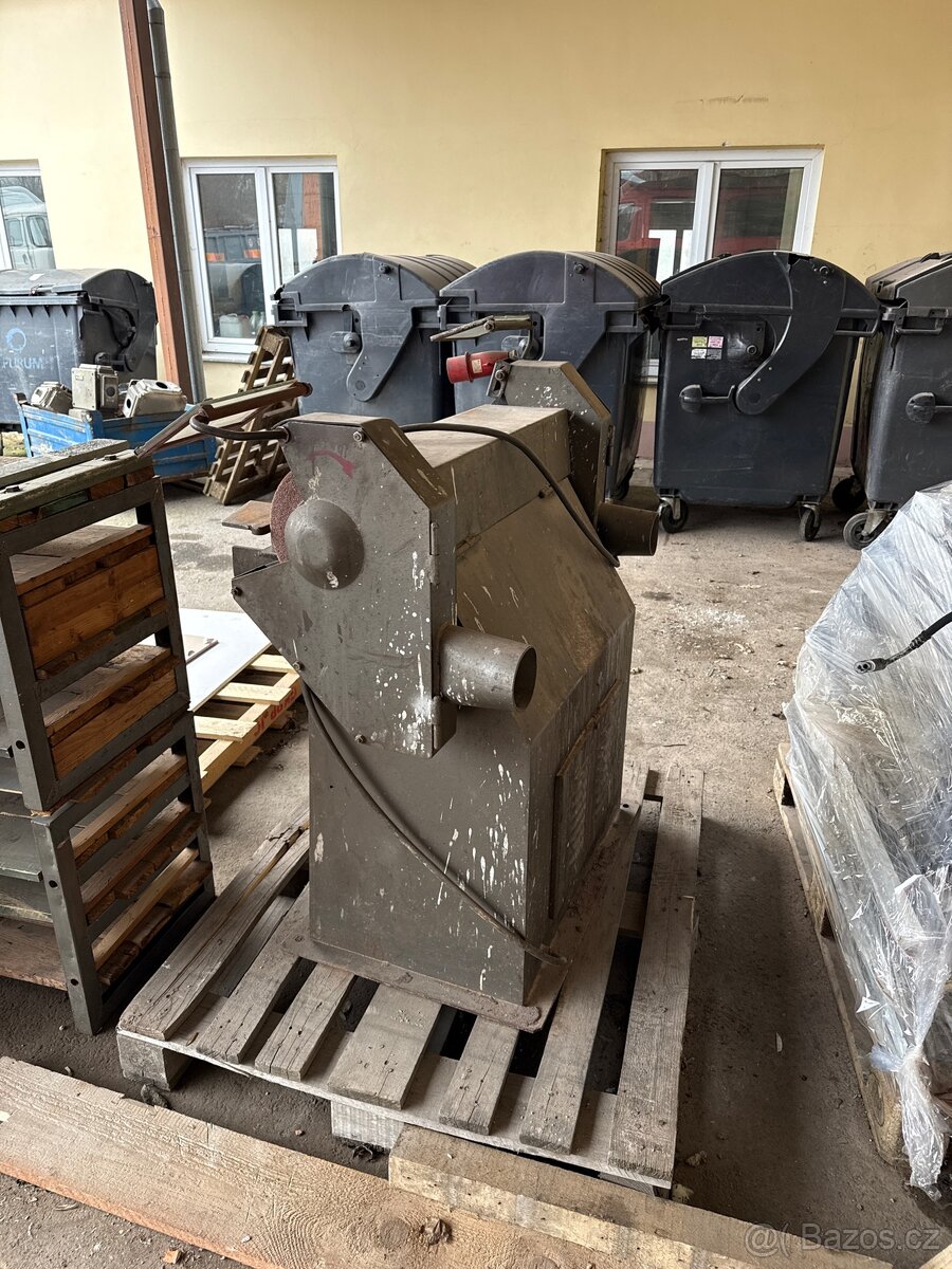 Dvoukotoučova bruska strojní - 4