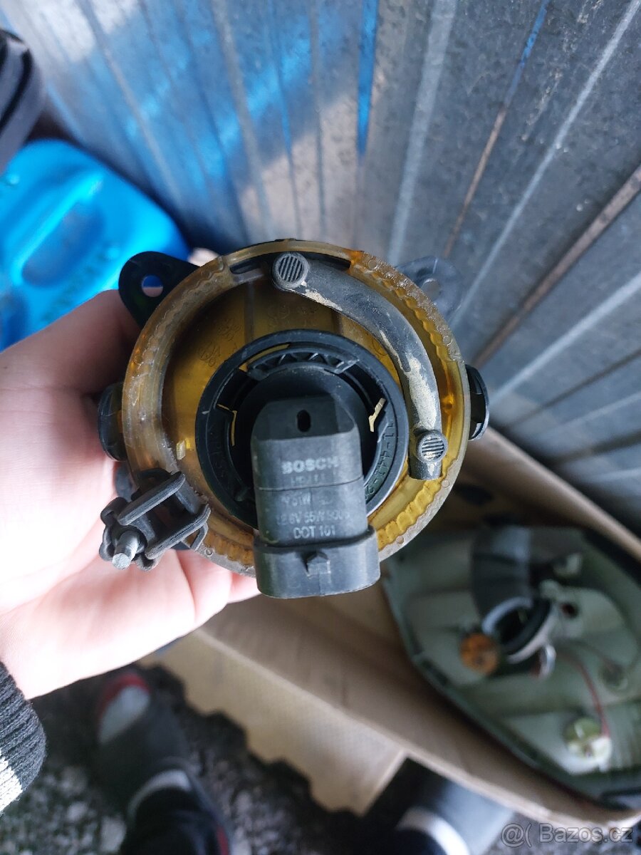 Škoda Fabia 2 LEVÁ MLHOVKA - 4