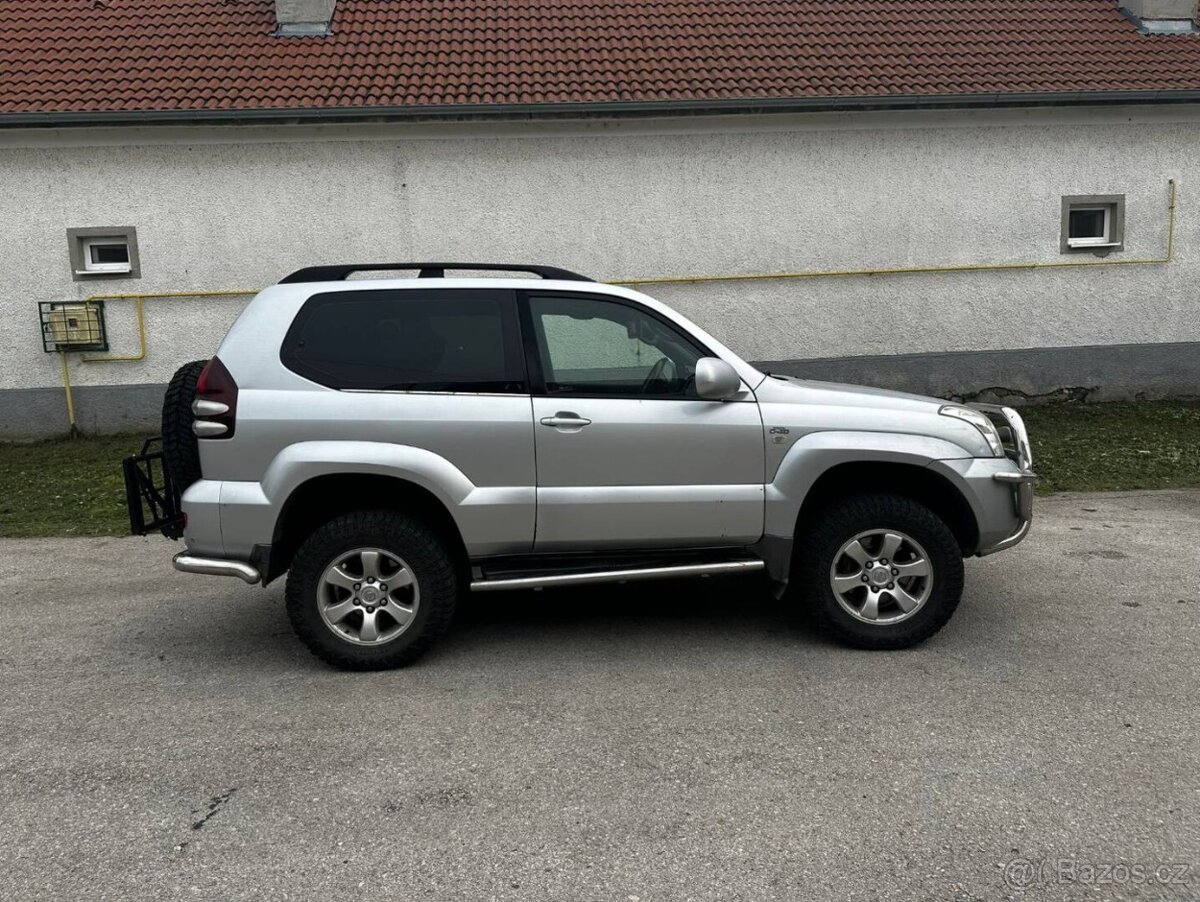 Toyota Land Cruiser 3.0 D-4D - 4