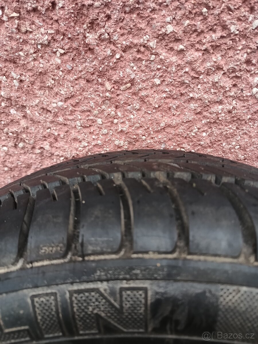 Plechový disk s pneu - 4