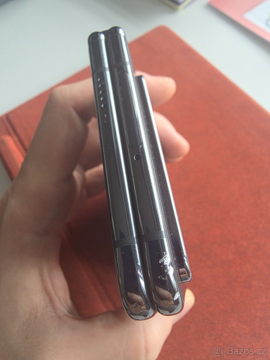 Google Pixel Fold 12GB/256GB černý - 4