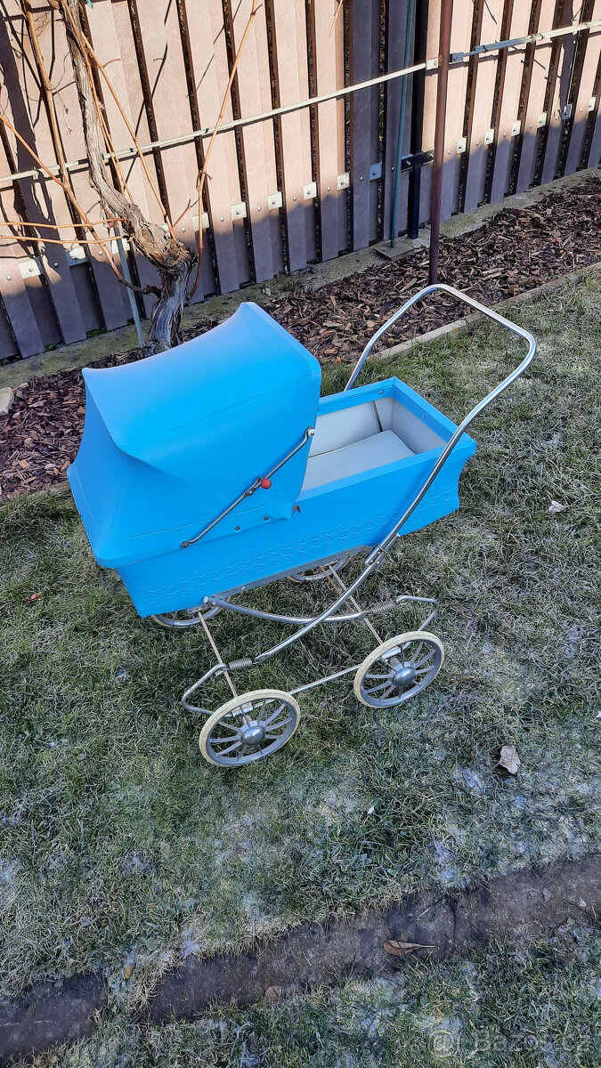 Retro Kočárek pro panenky modrý - 4