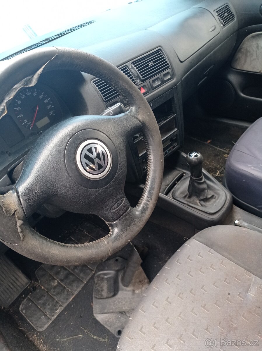 VW golf IV - 5-té dveře, boční dveře,motor ALH - 4