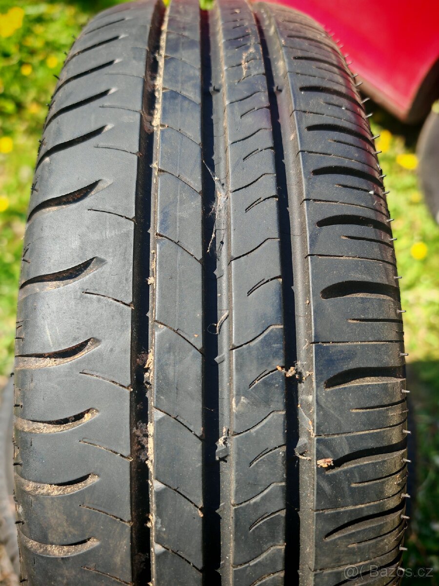 Punto, Yaris letní Michelin 175/65/15. - 4