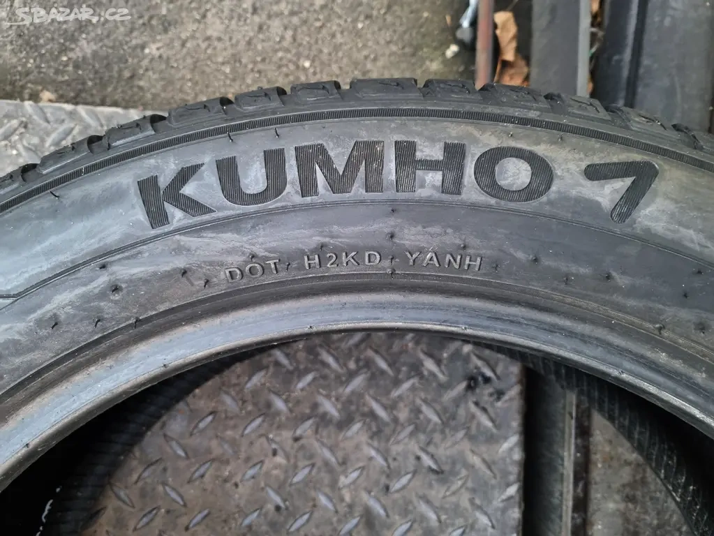Celoroční pneumatiky Kumho 255/50 R20 105H - 4