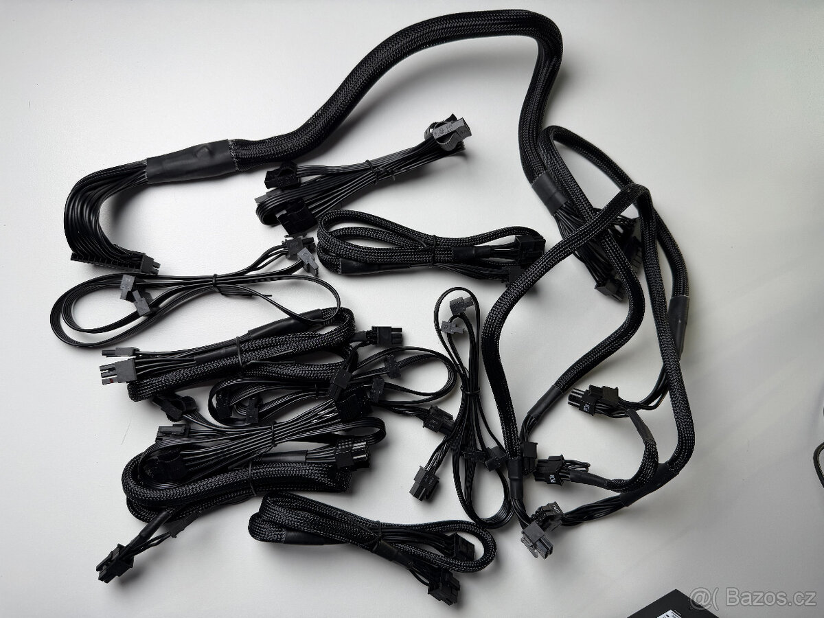 Corsair RM1000x 1000W Gold – Plně modulární, Top Stav - 4