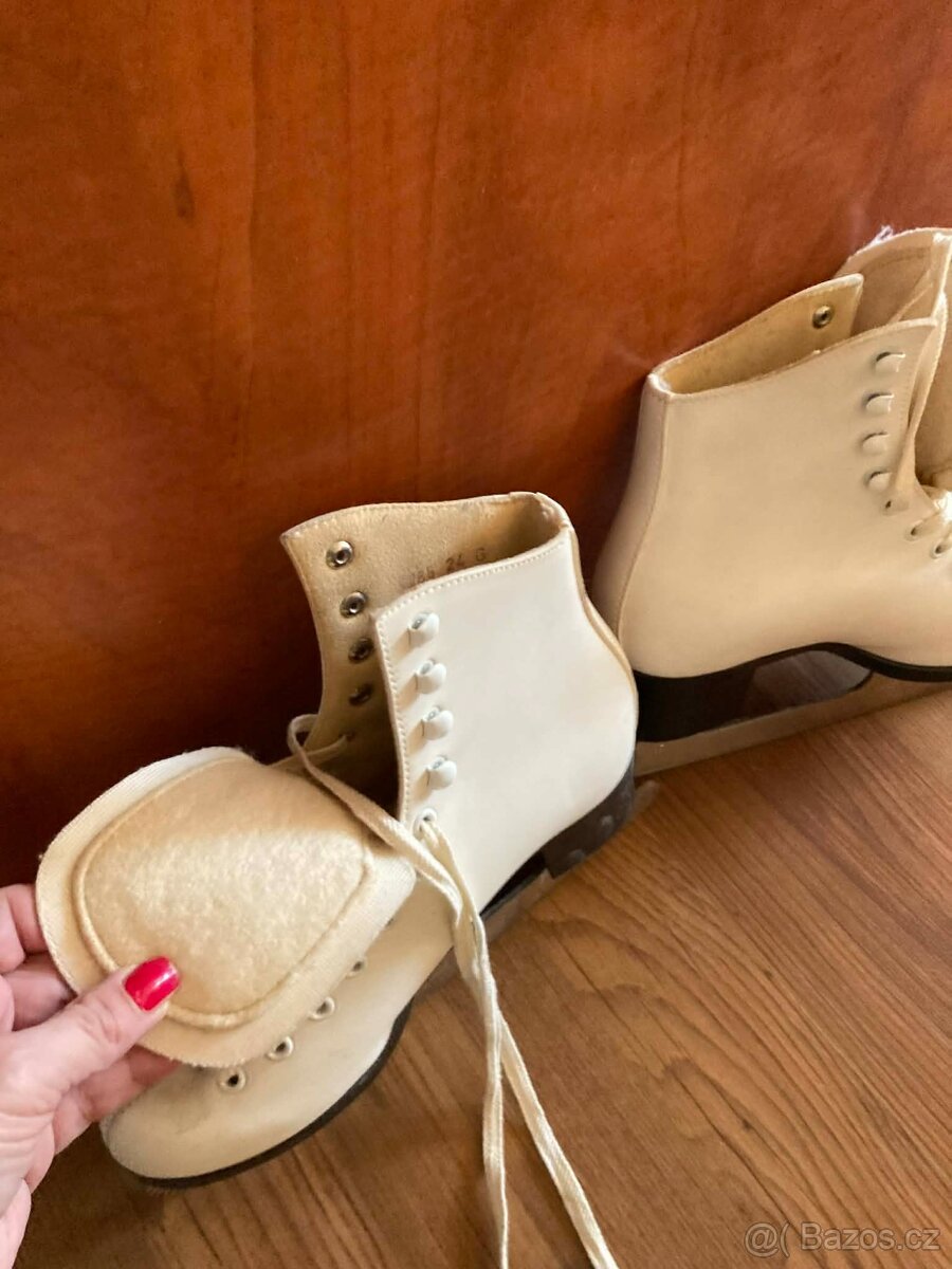Dámské lední brusle Botas vel.37 - 4