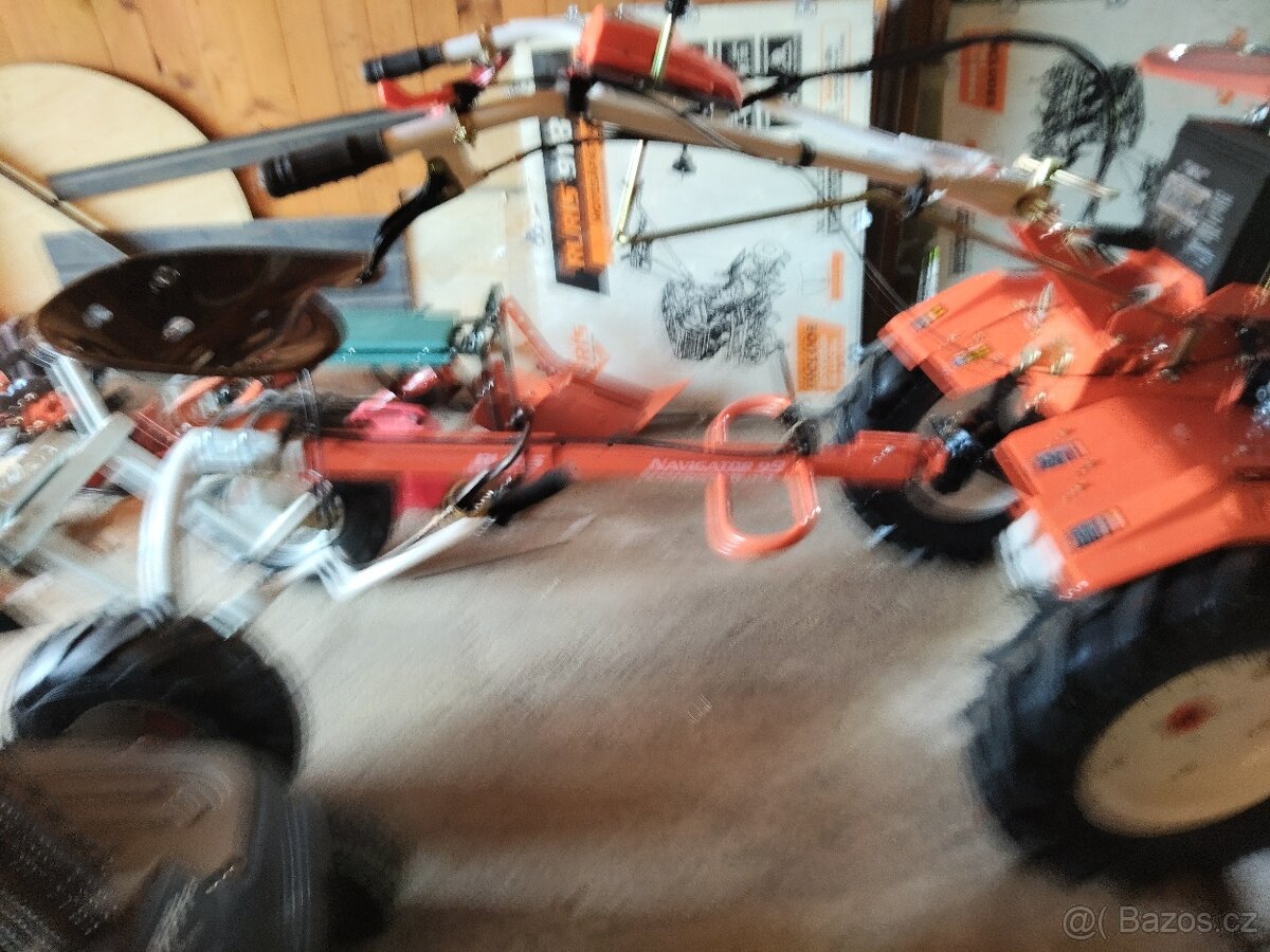 Prodám nový profesionální kultivátor RURIS 918K/ACC s el. St - 4