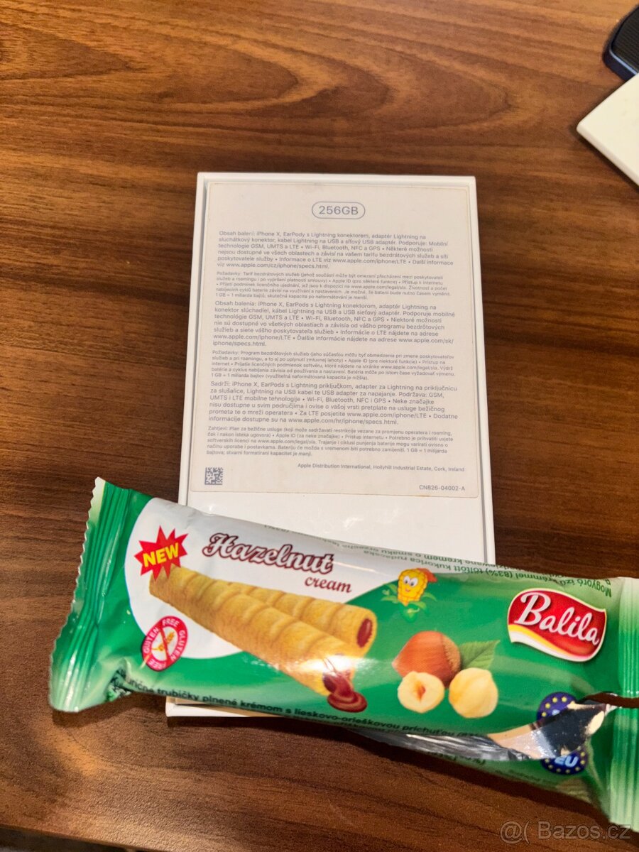 Krabičky od iPhone 7, iPhone X, iPad Air - 4