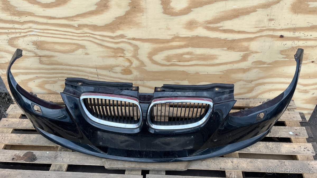 233. PŘEDNÍ NÁRAZNÍK BMW E92 - 4