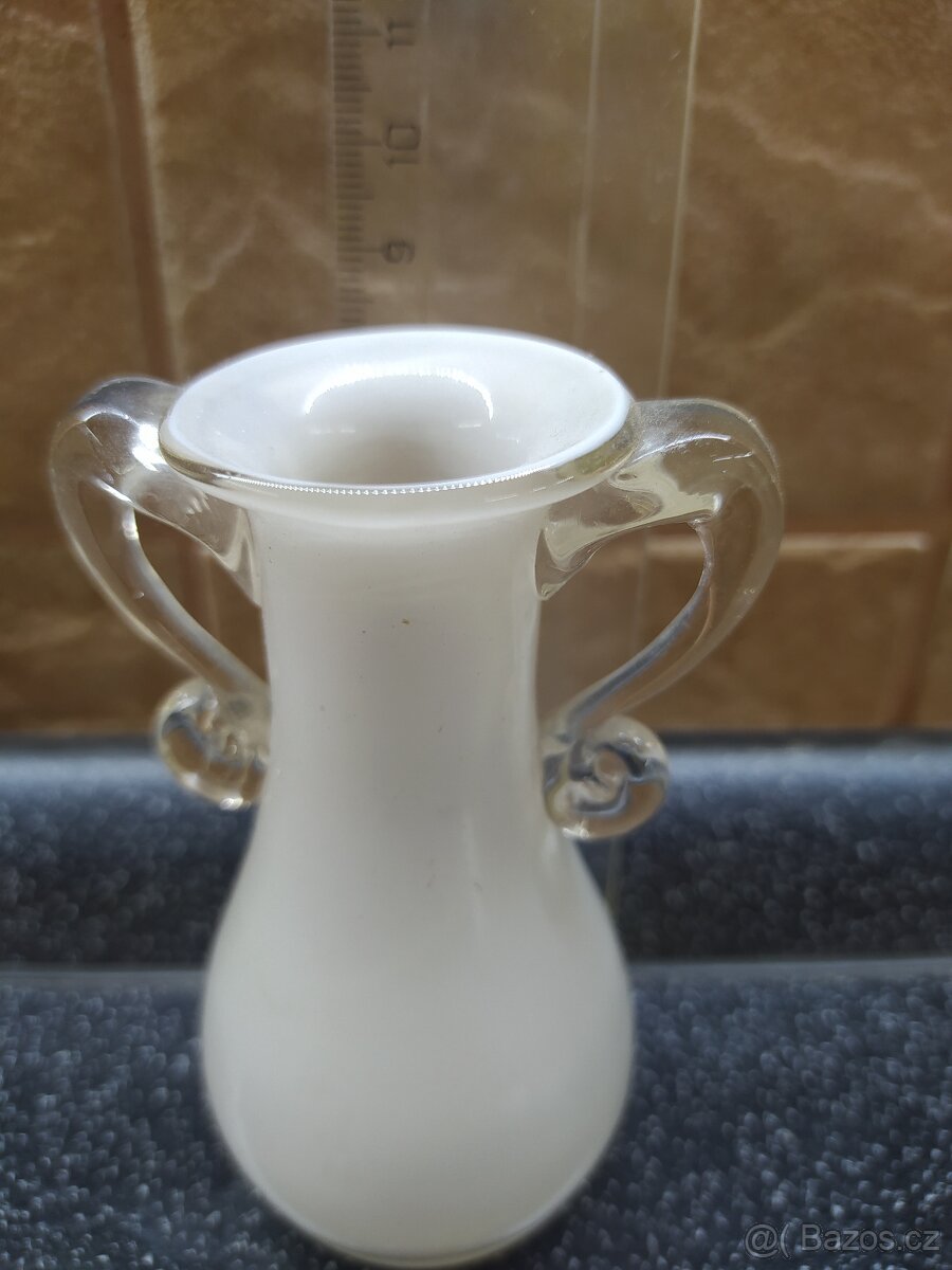 Vázička skleněná bílá - 4