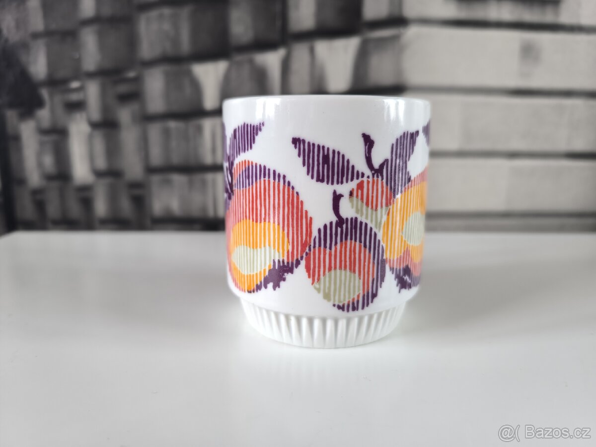 Retro hrnek "C" - Dubí, ČSSR - 4