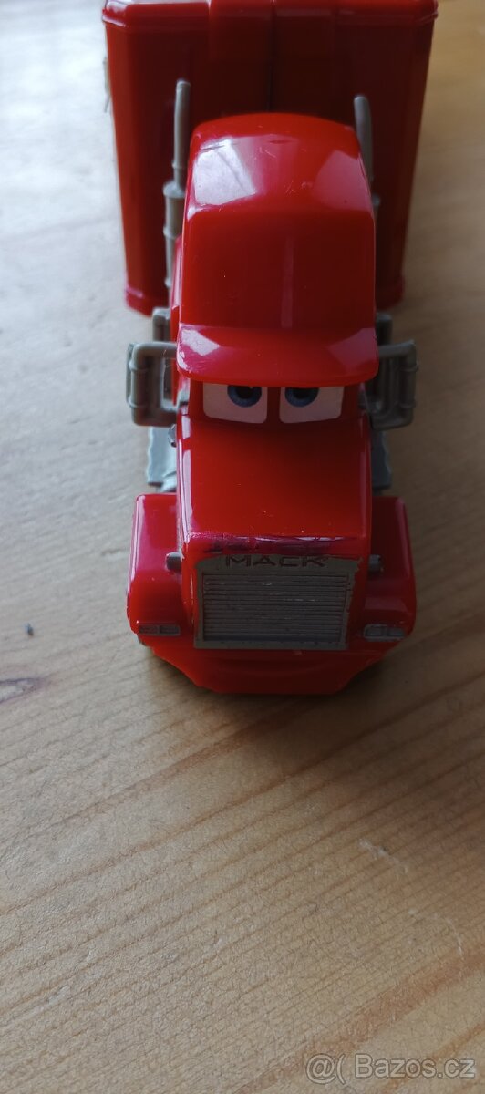 Kamion Mack - 4