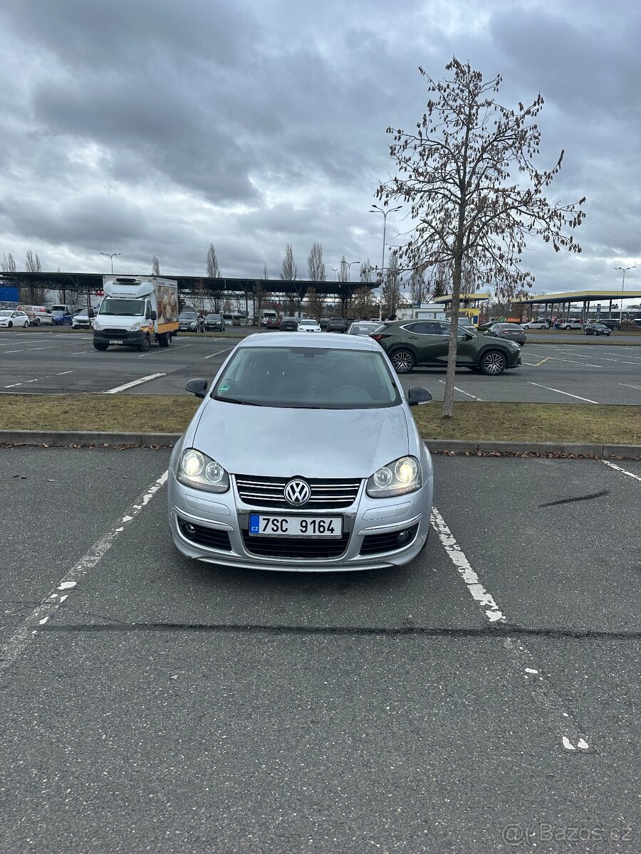 Volkswagen Jetta R-line 2010 DSG - 4