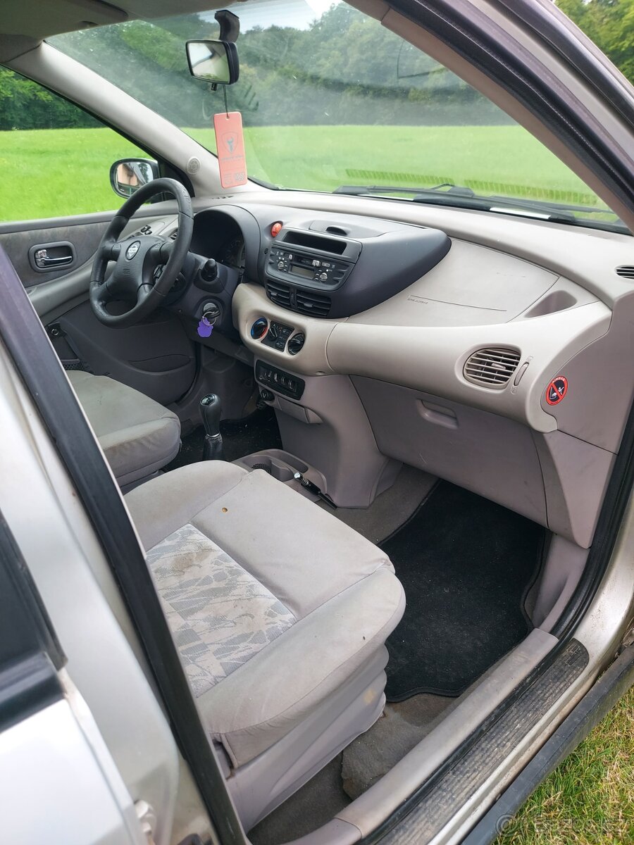 Nissan Tino 2,2 disel - 4