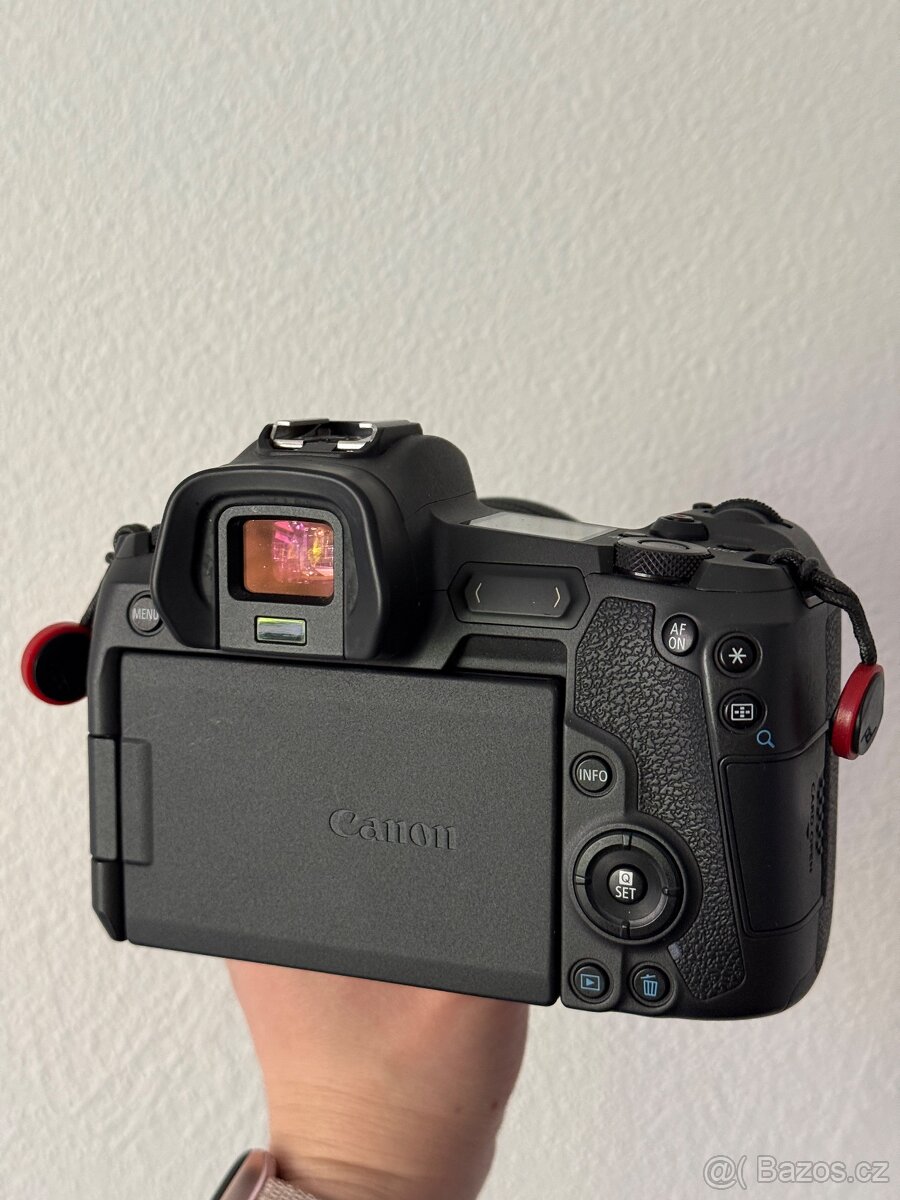 Canon EOS R - 4