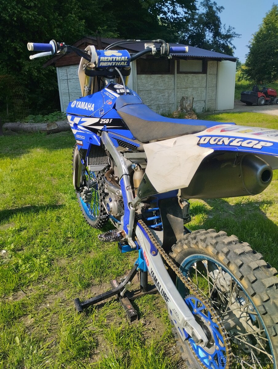 Yamaha yzf 250