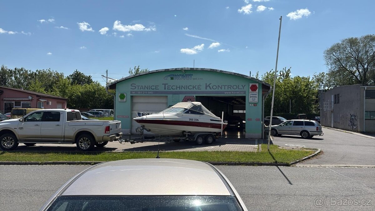 Prodám kajutový sportovní člun / vyměním za vodní skútr - 4