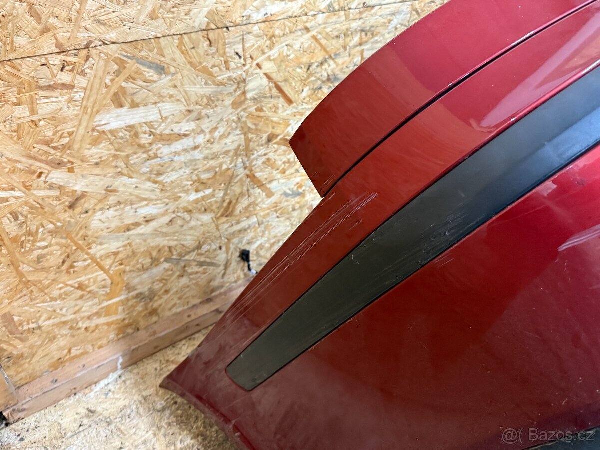 ZADNÍ NÁRAZNÍK ŠKODA OCTAVIA 2 SEDAN 9892 - 4