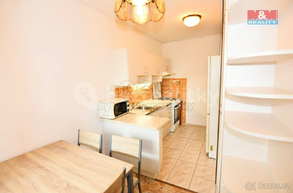 PRONAJMU POKOJ S LODŽIÍ V BYTĚ 3+1 - 4