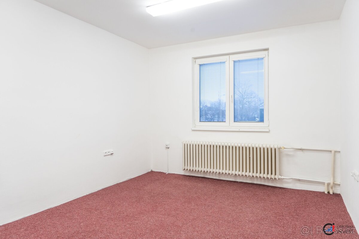 Pronájem kanceláří 17 m², Pardubice - Semtín, ev.č. 00744 - 4