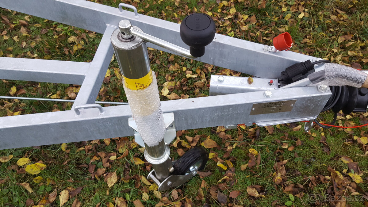 LODNI PRIVES TPV-BOCKMANN 1800KG SKLADEM KVALITNI - 4