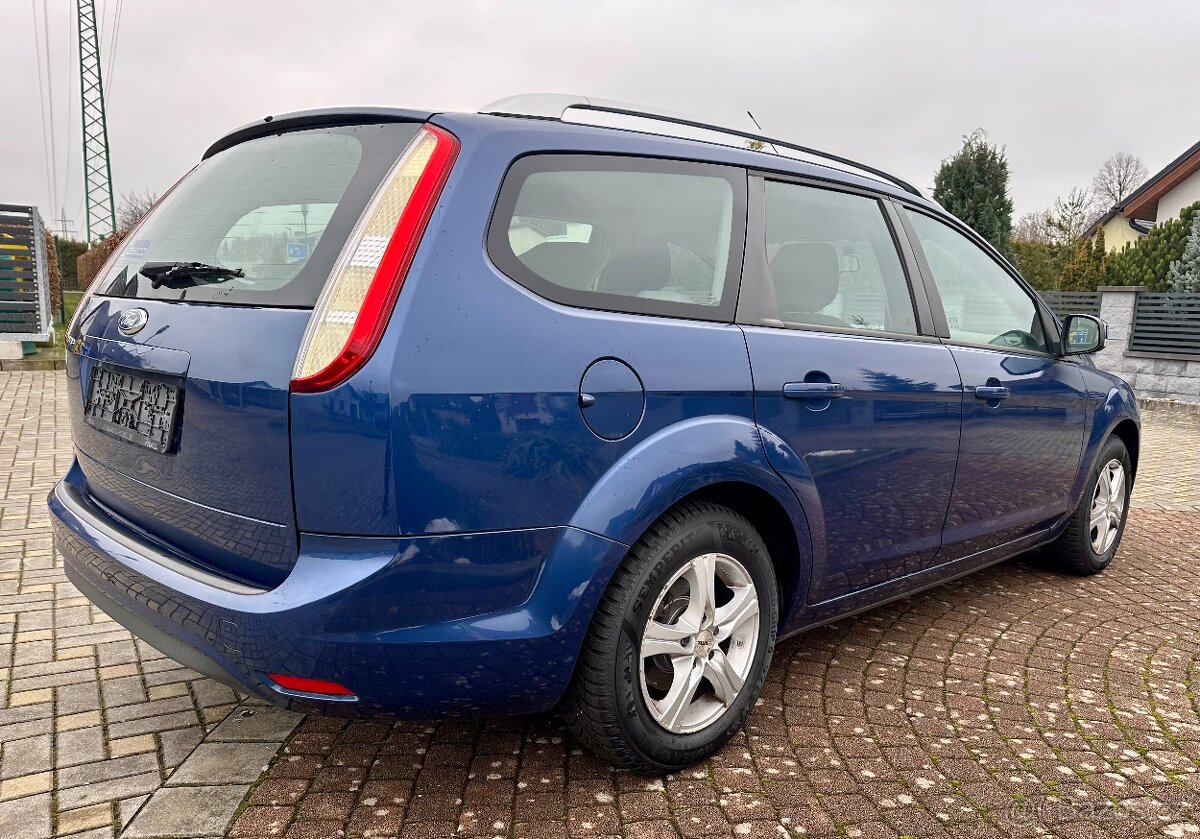 Ford Focus 1.6i 74kw, krásné auto - 4
