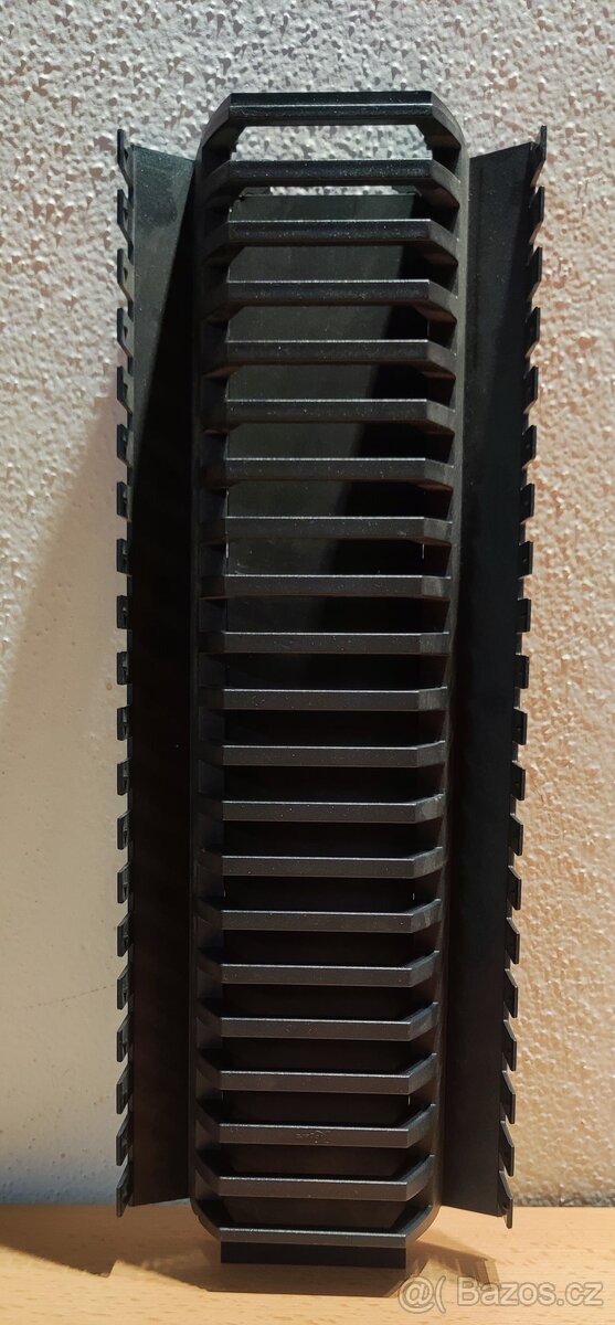 Prodám nástěnný držák na audio komponenty - 4