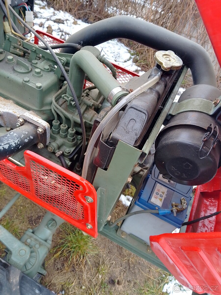 Prodám Malotraktor Yanmar 1510D - 4