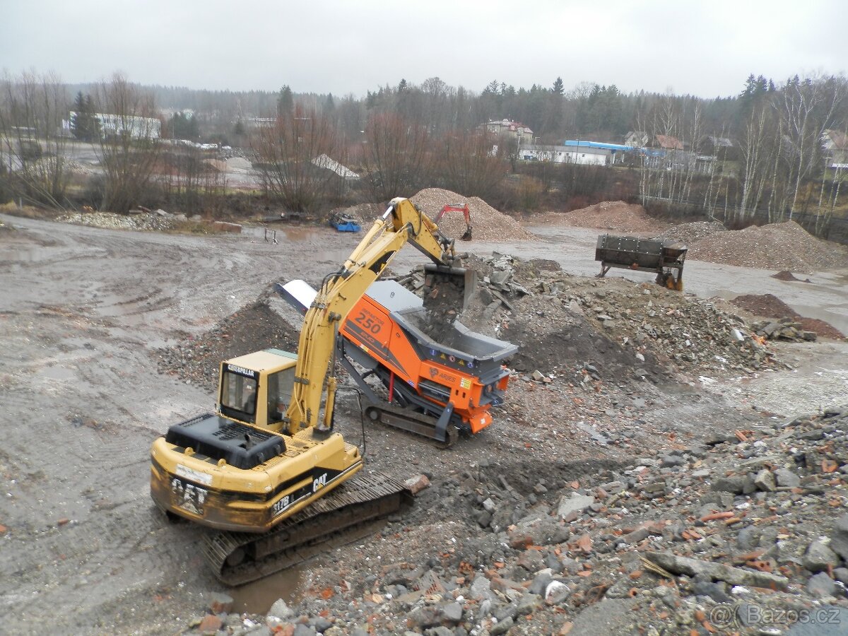 Drtič,drtička suti, kameniva,betonu,pařezu,asfaltu,panelů. - 4