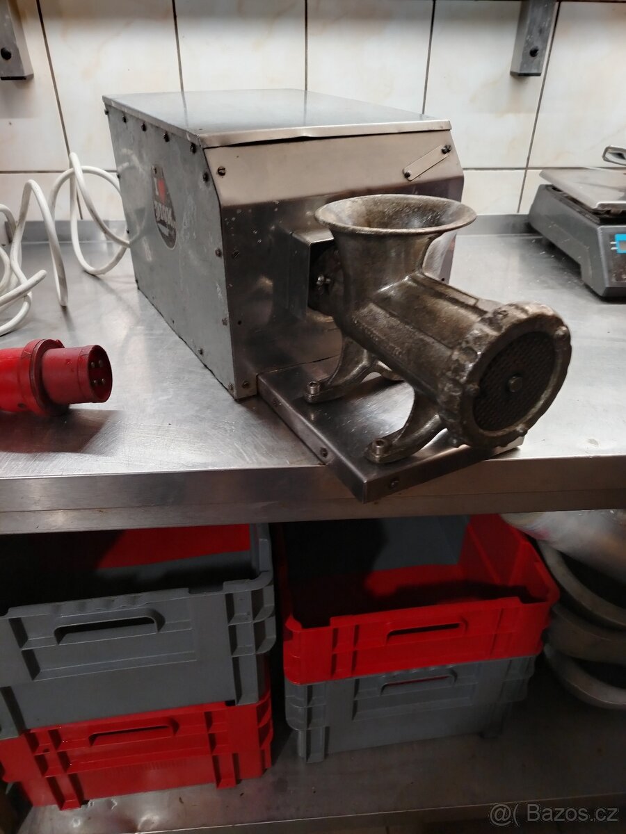 Mlýnek na maso 22 - 4