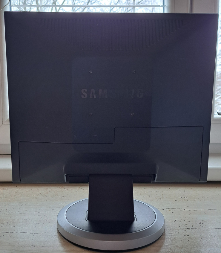 LCD monitor Samsung SyncMaster 730BF, 4:3 - 4