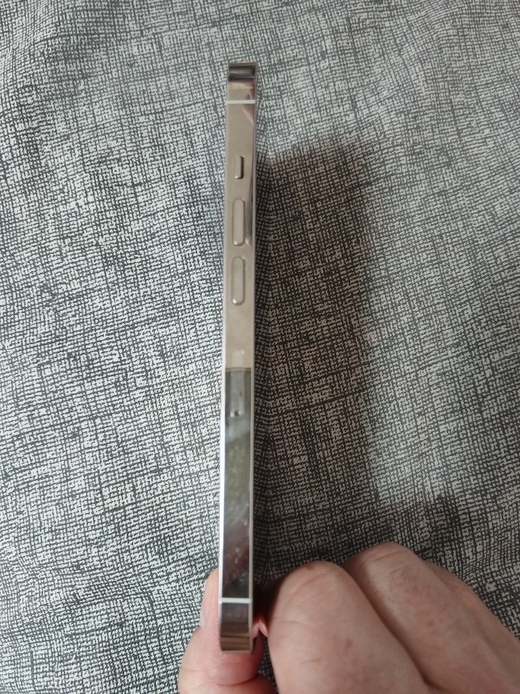 iPhone 13 Pro 128 GB v bílé barvě - 4