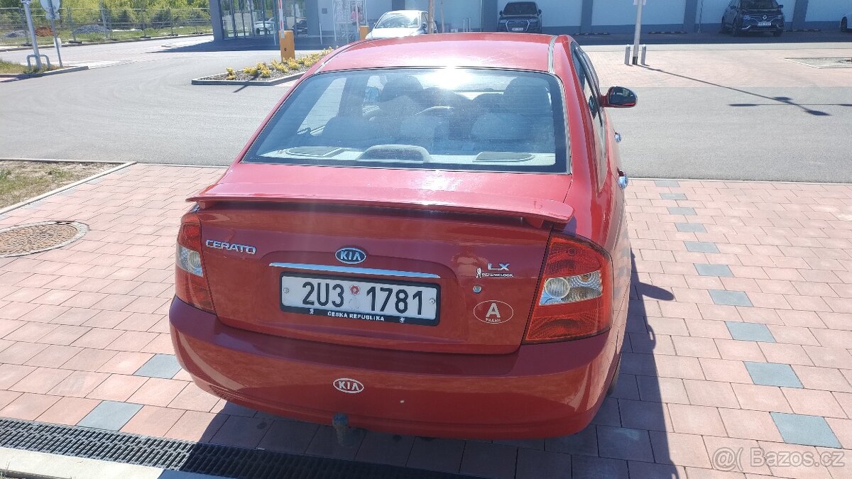 Kia Cerato 1.6 Sedan - 4