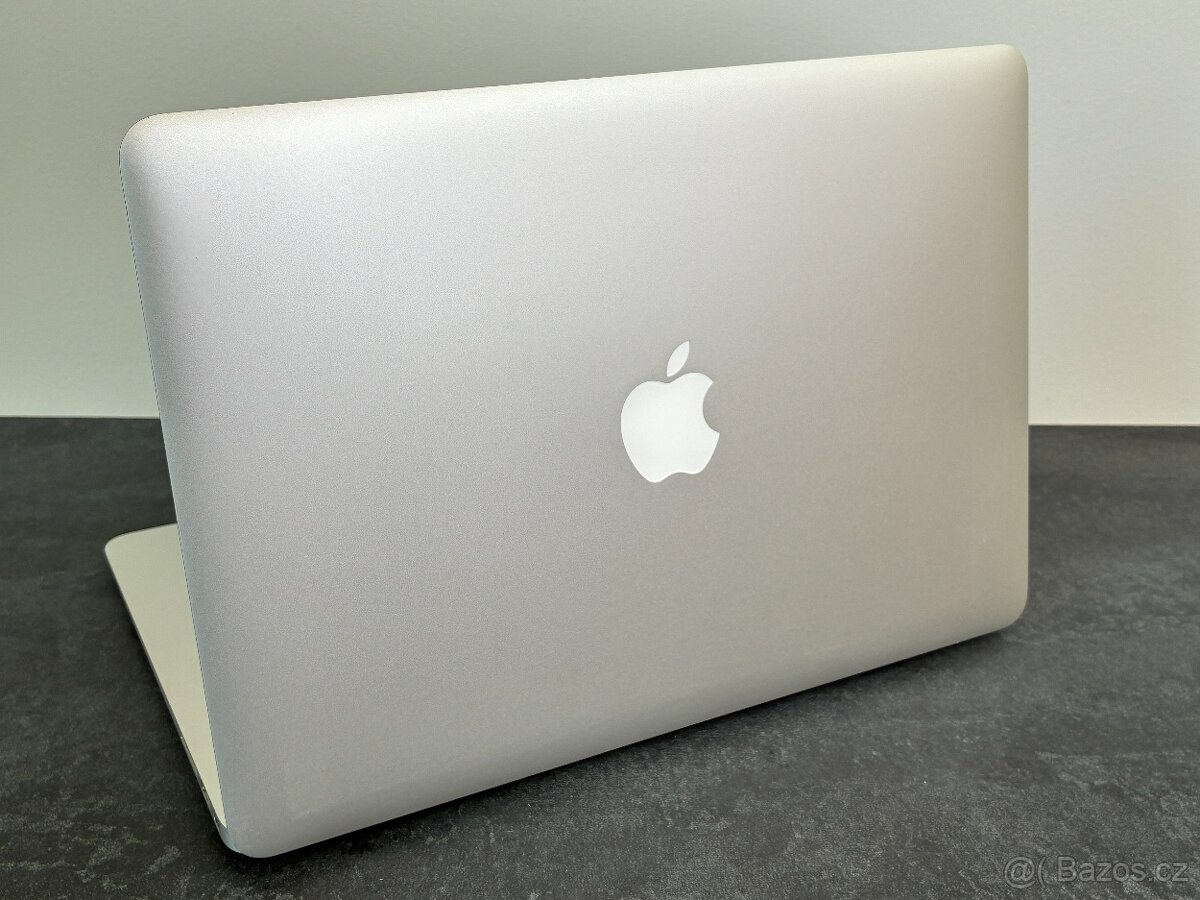 MacBook Air 13'' 2015 / i5 / 8GB / 128GB SSD - DPH - 4