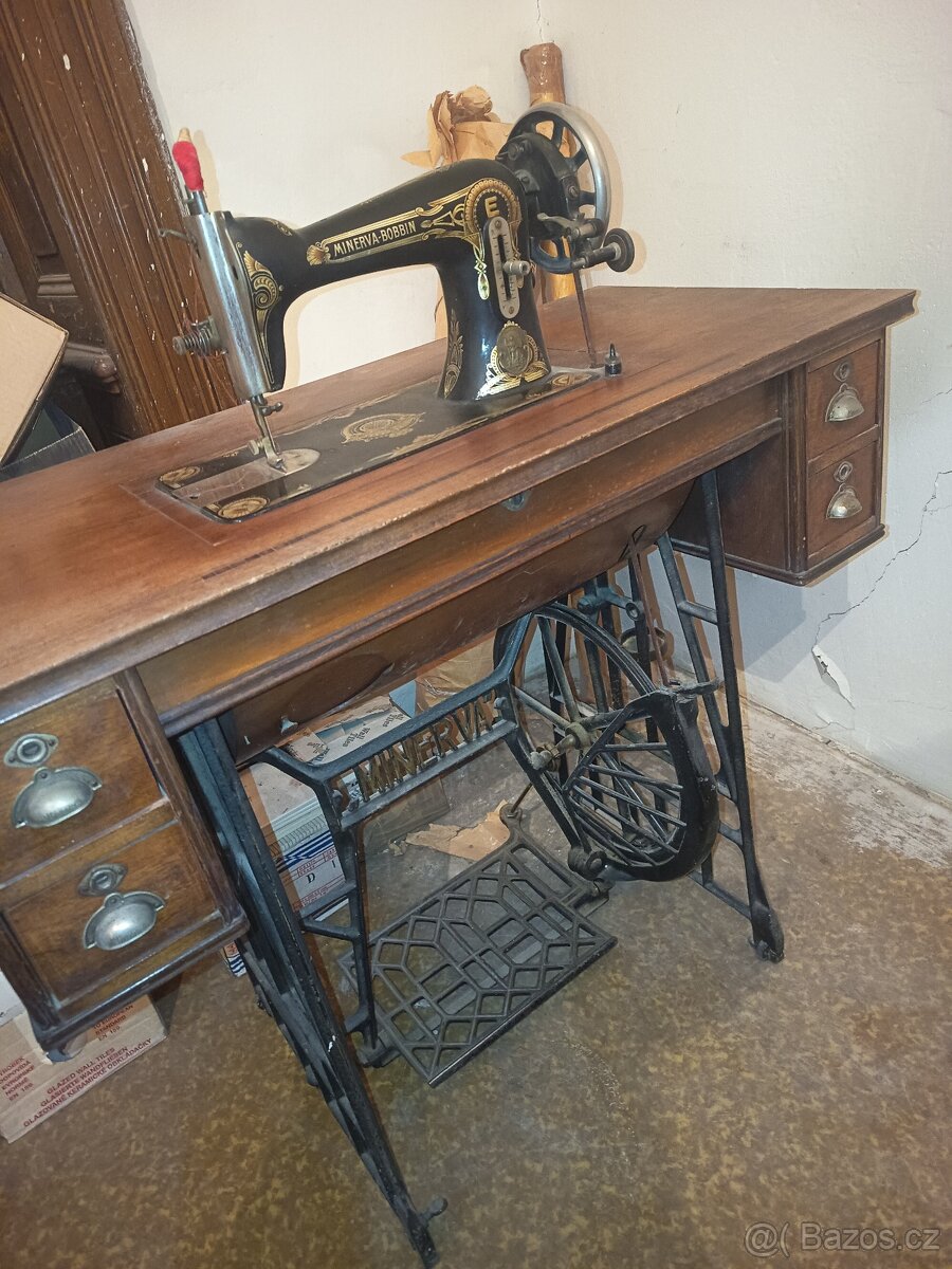 Prodám Šicí stroj MINERVA BOBBIN - zachovalý - 4