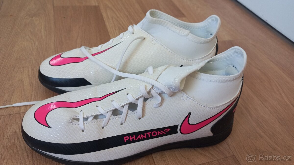 Sálovky Nike Phantom vel. 38 - 4