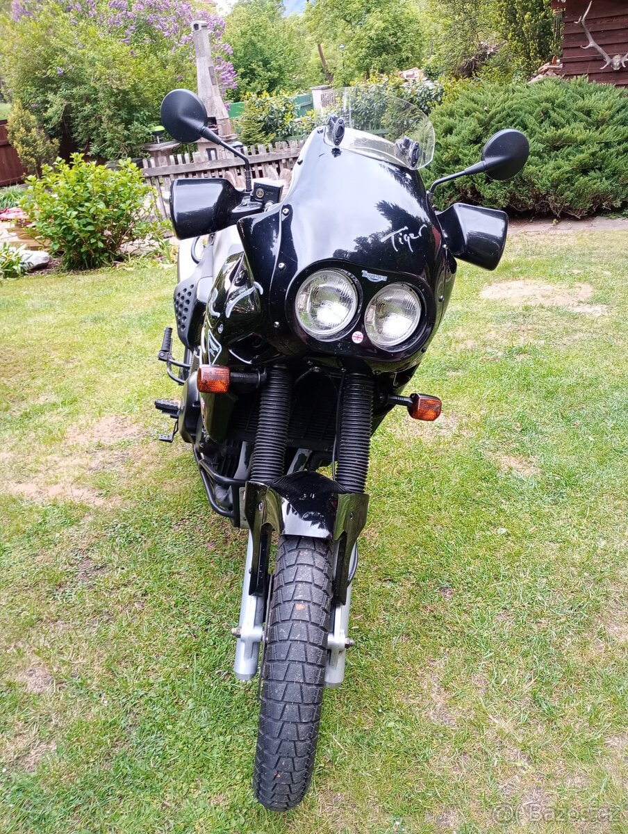 Triumph Tiger 900 T400