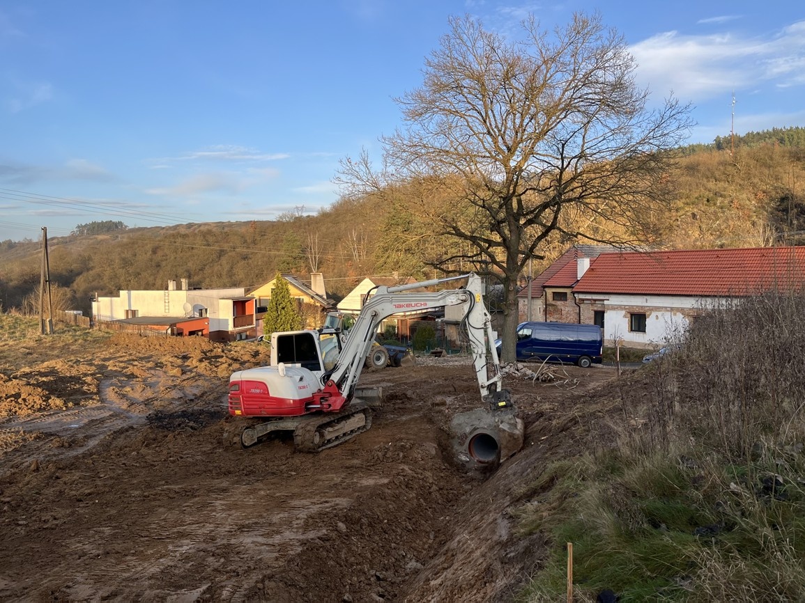 Stavební pozemek (1 091 m², Radnice - Svatá Barbora) - 4