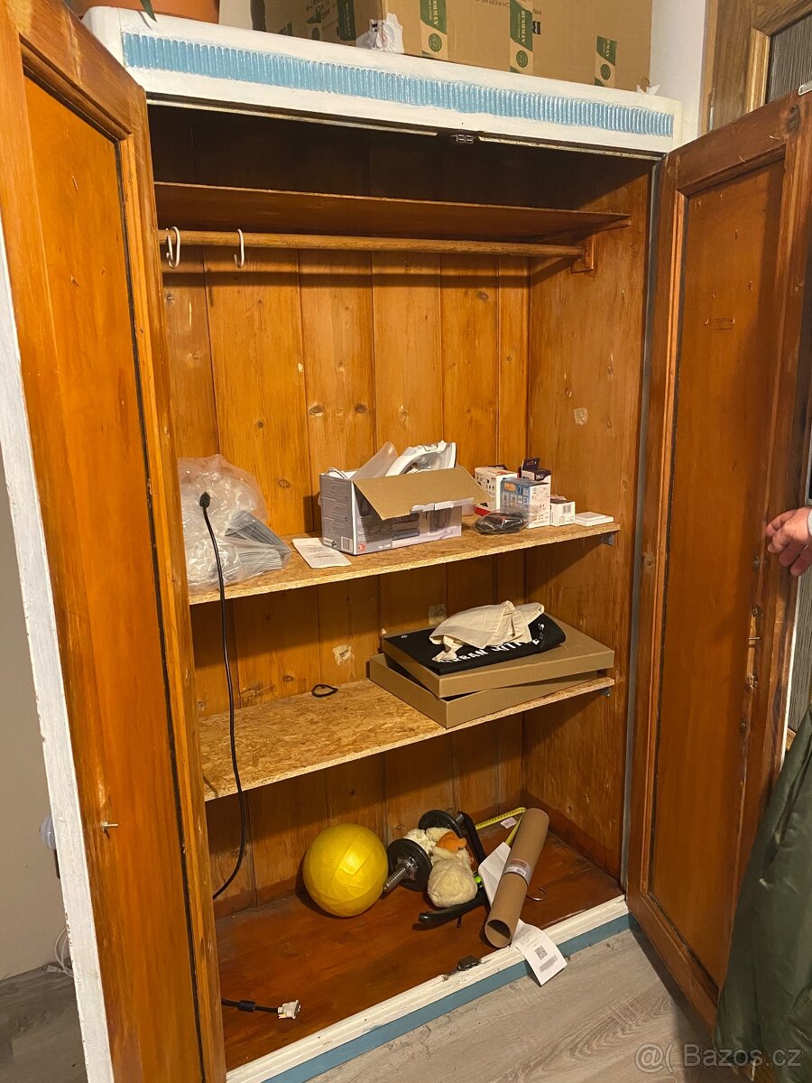 Stará skříň - 4