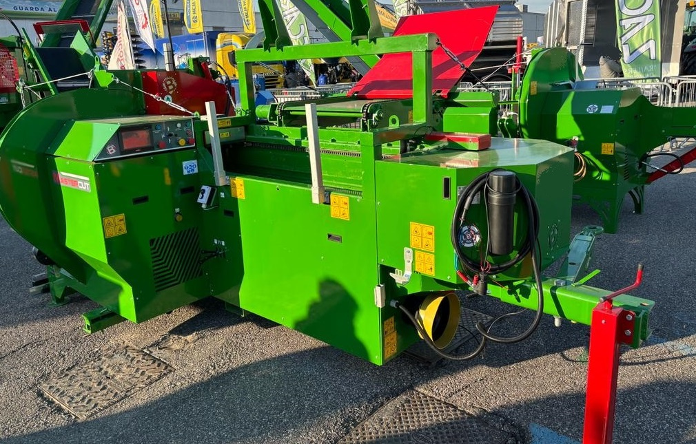 Prodám Kotoučovou pilu MASTER CUT 800 na palivo - 4