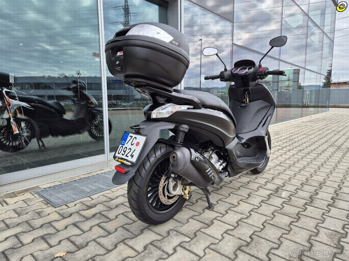 Piaggio Beverly 300 - 4