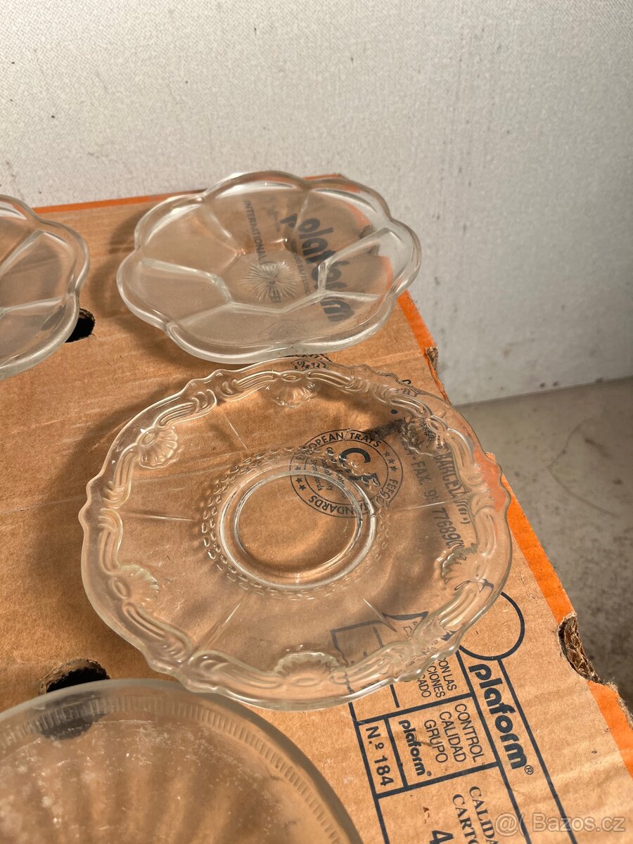 Skleněné talířky - 4