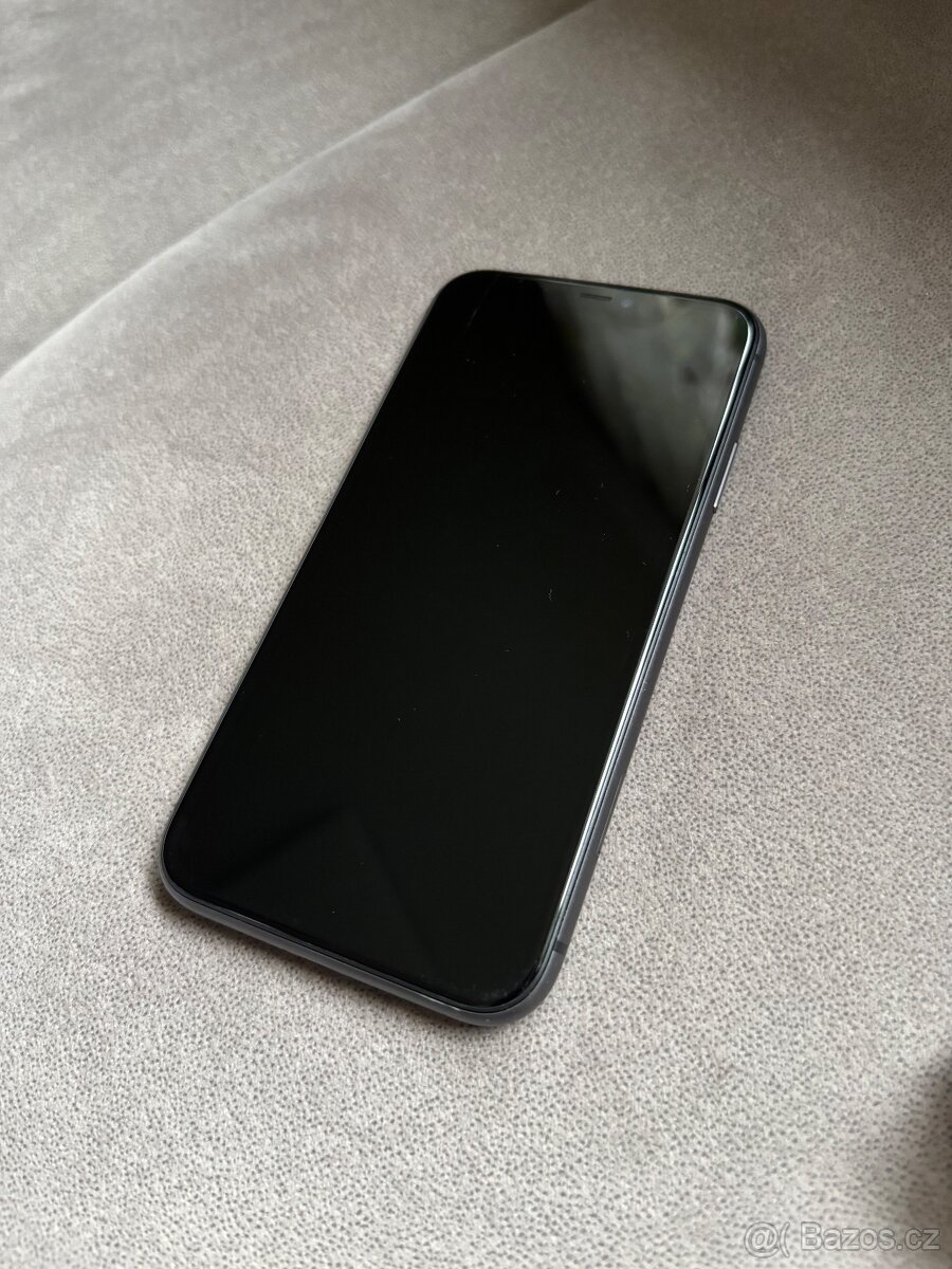 Prodám iPhone 11, 64 GB, barva černá - 4