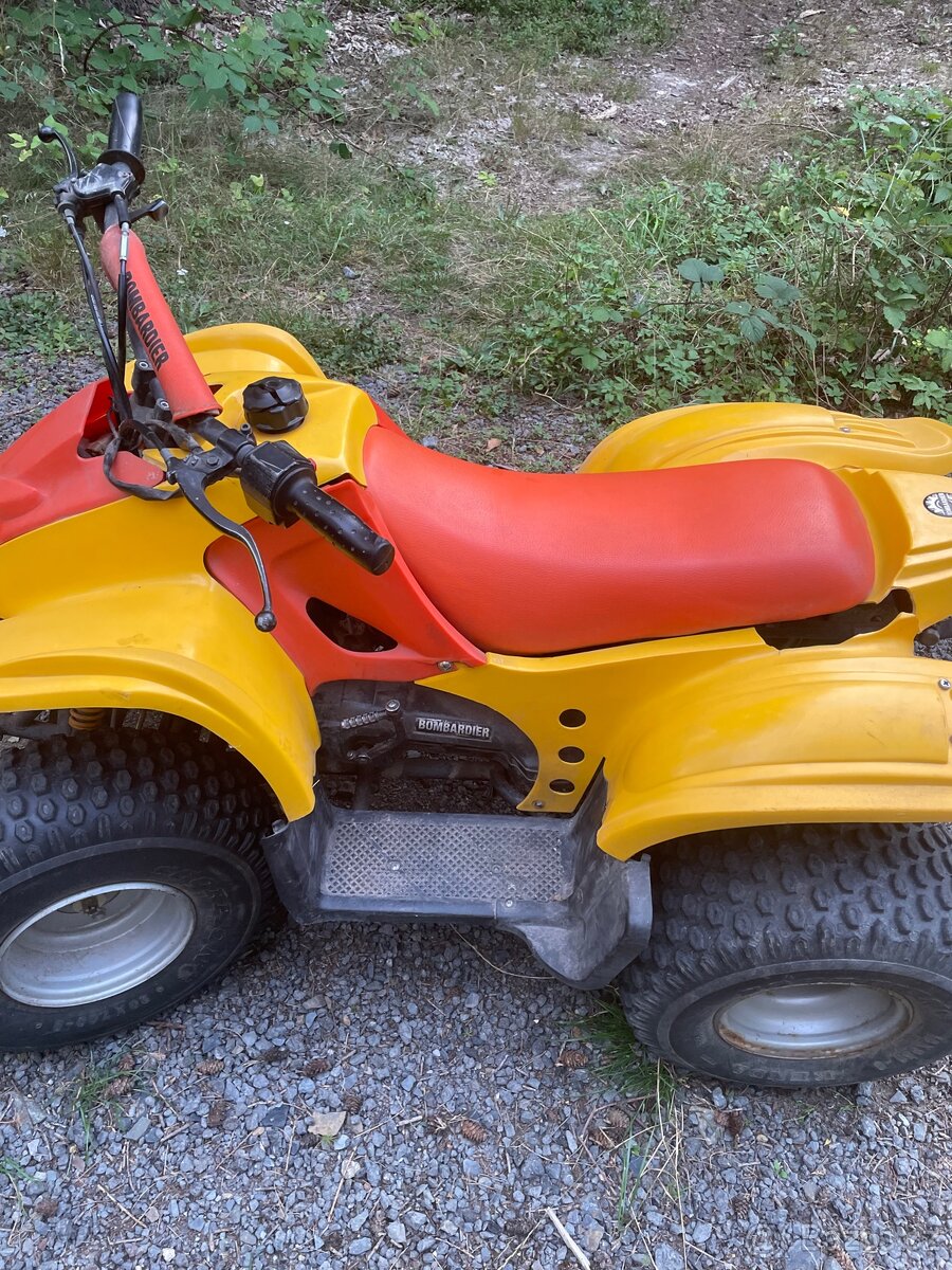 Čtyřkolka bombardier - 4