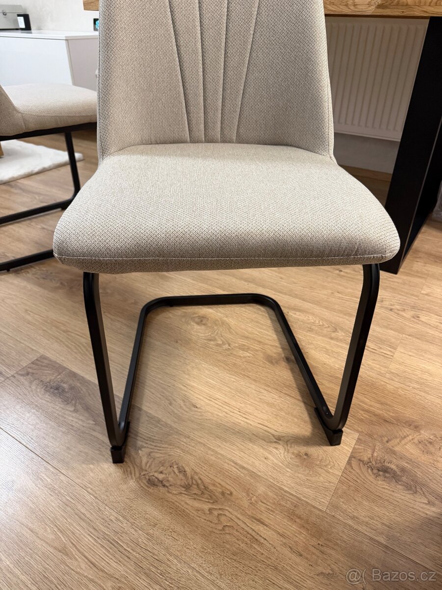 Čalouněné jídelní židle - 4