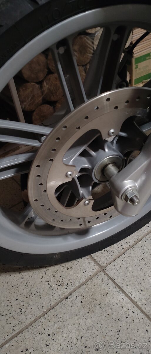 Piaggio Beverly 200 - 4