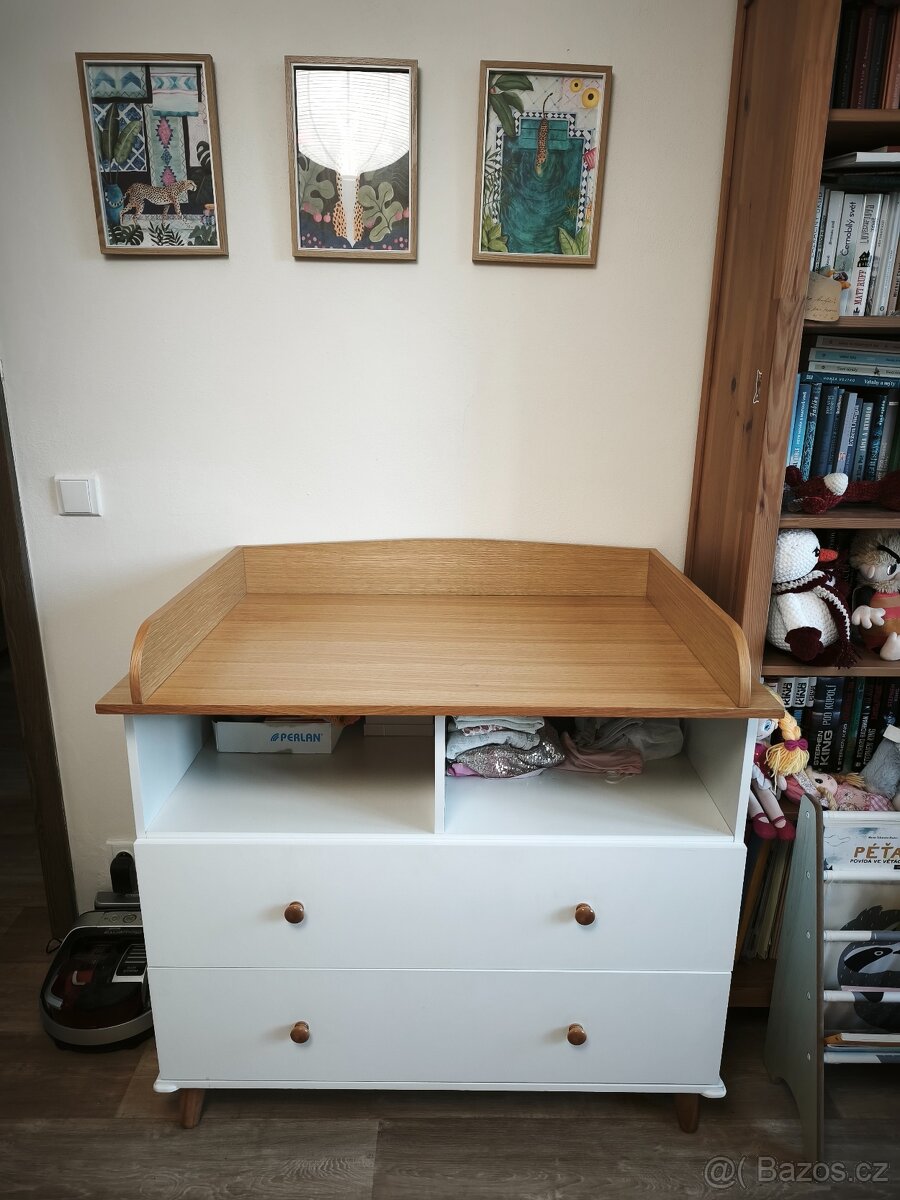 Přebalovací komoda (bílá/dřevo) - 4
