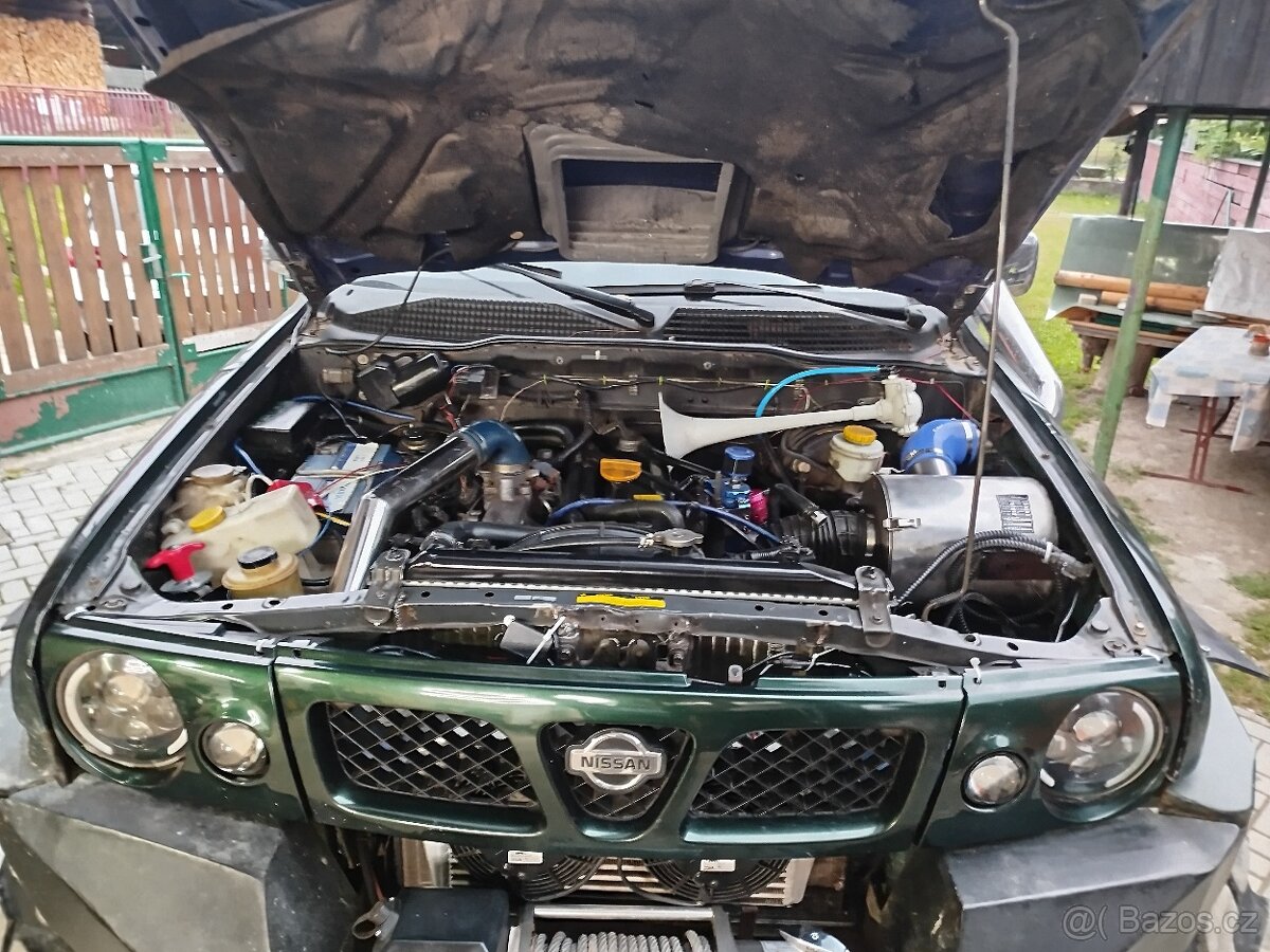 Nissan Terrano 2 - 4