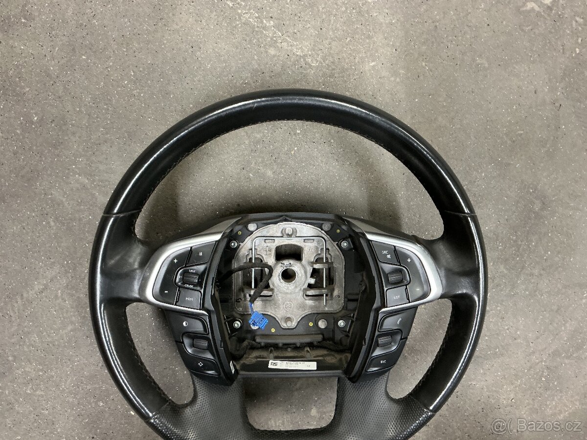 Citroen C4 - volant. Model 2012 - 4